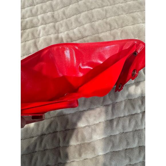 Vintage Hello Kitty Wallet Red Vinyl Close Snap WIth Card Holder - Picture 7 of 10